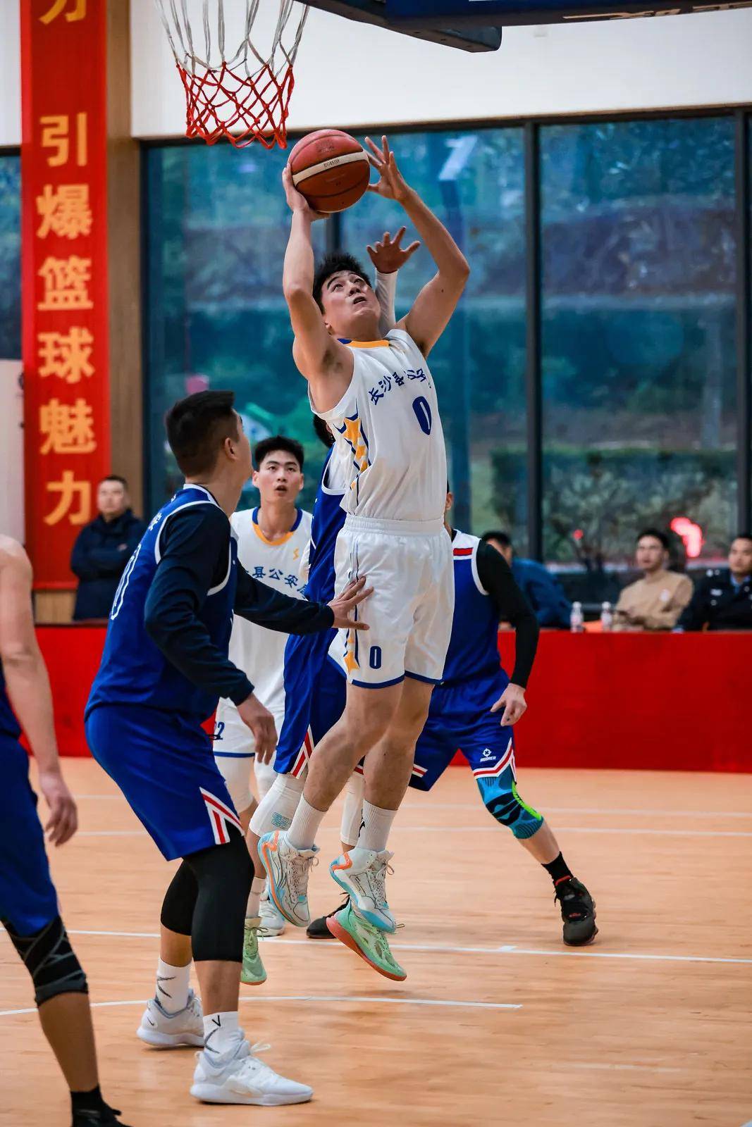 篮球比赛对抗激烈程度